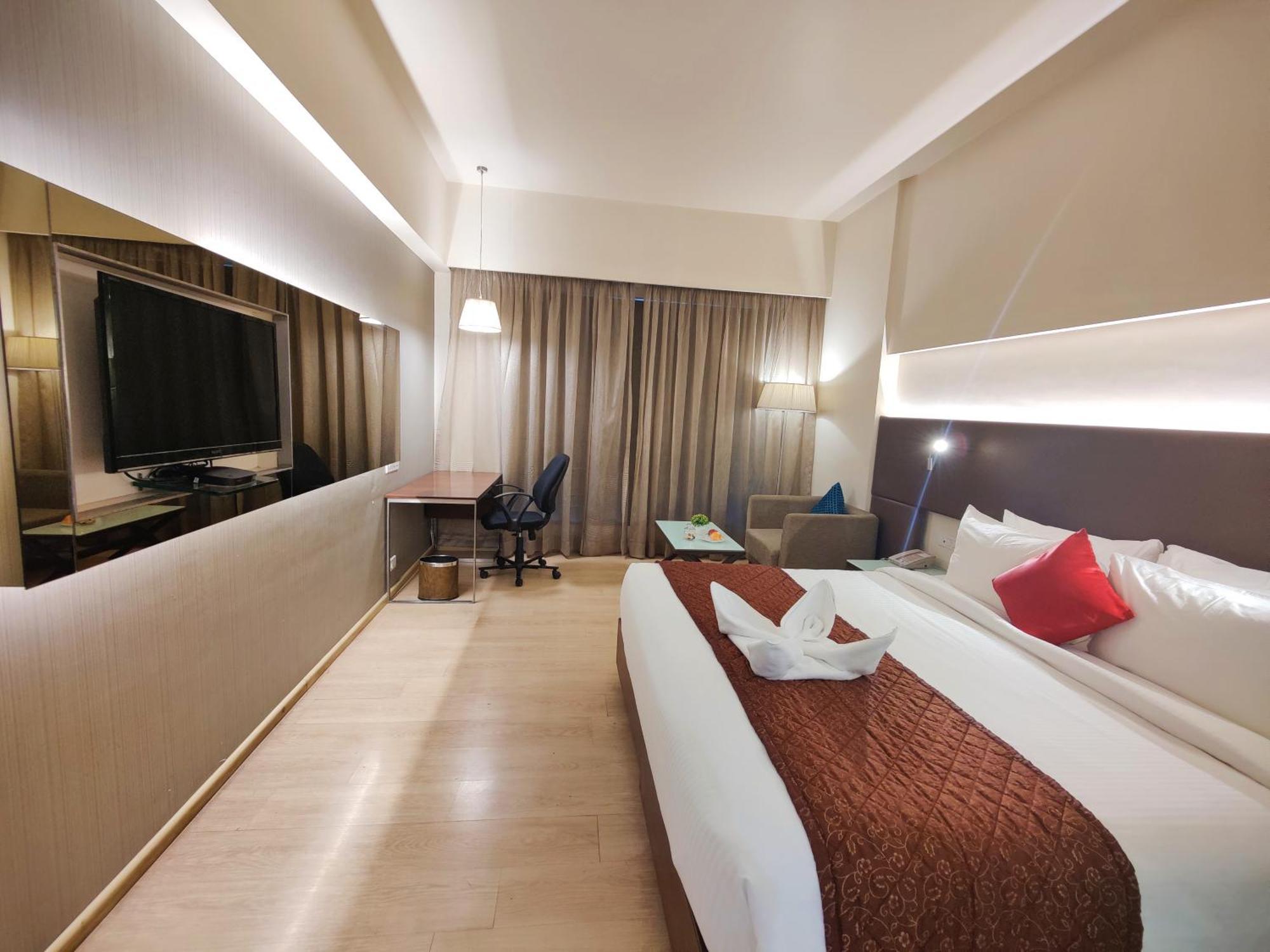 Regenta Central Grand Exotica Pimpri-Chinchwad Экстерьер фото