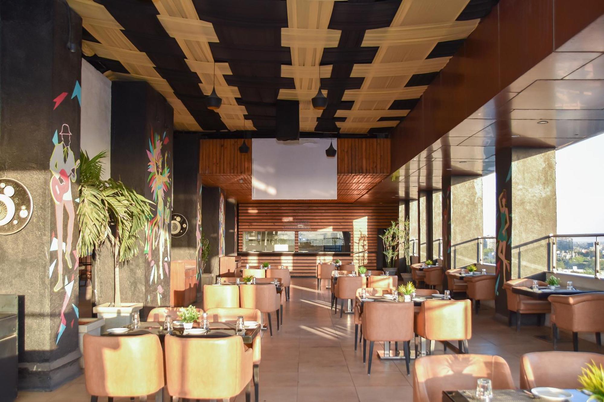 Regenta Central Grand Exotica Pimpri-Chinchwad Экстерьер фото